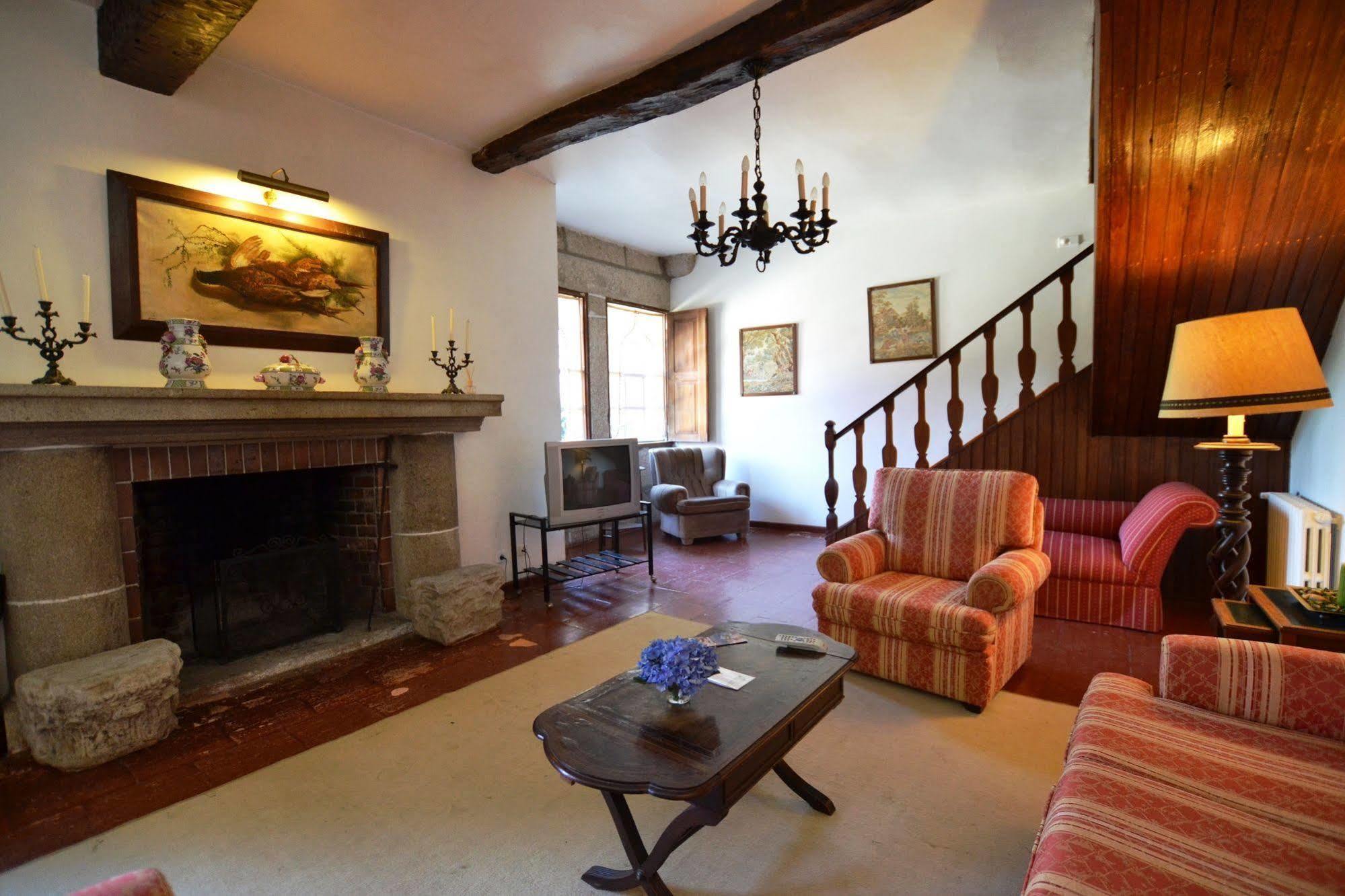 Bed and Breakfast Casa Dos Assentos De Quintiaes Barcelos Esterno foto